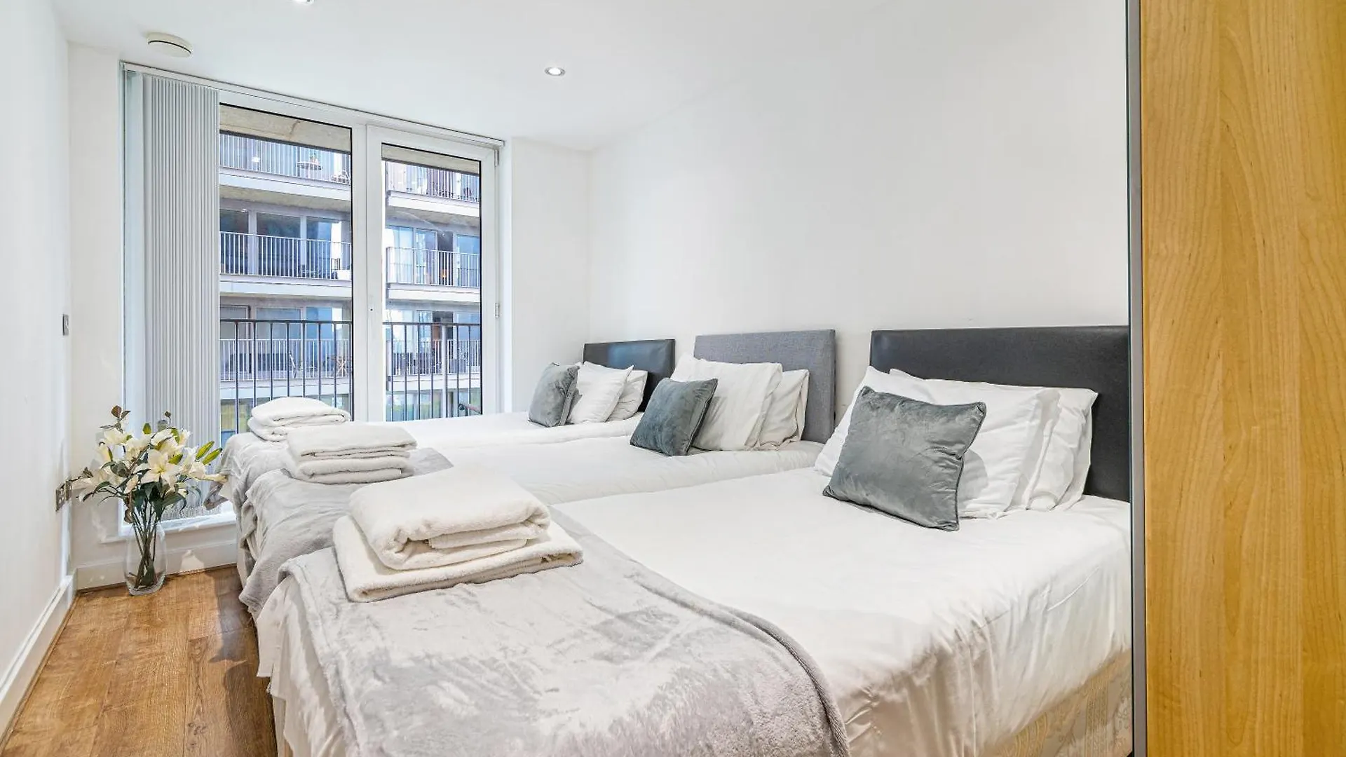 London Excel Waterfront Serenity Apartment