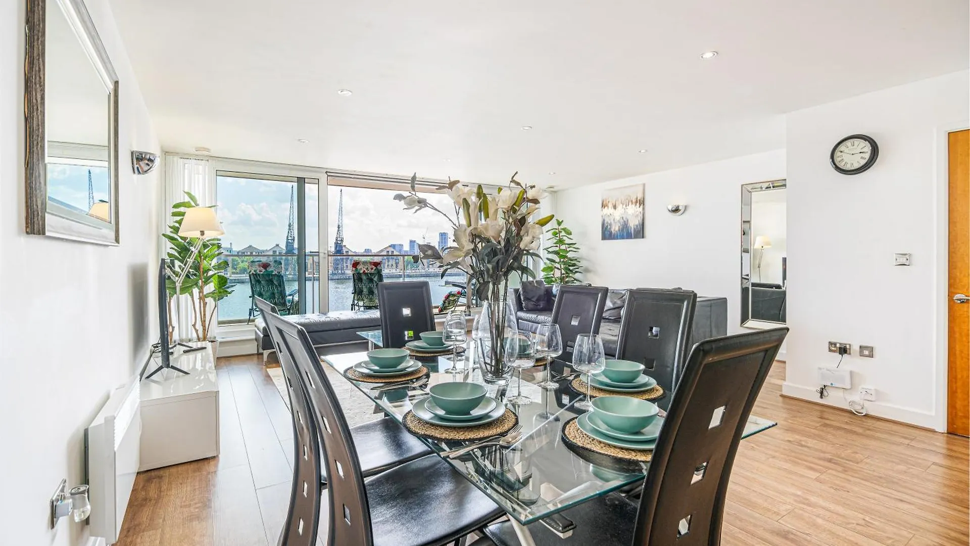 London Excel Waterfront Serenity location